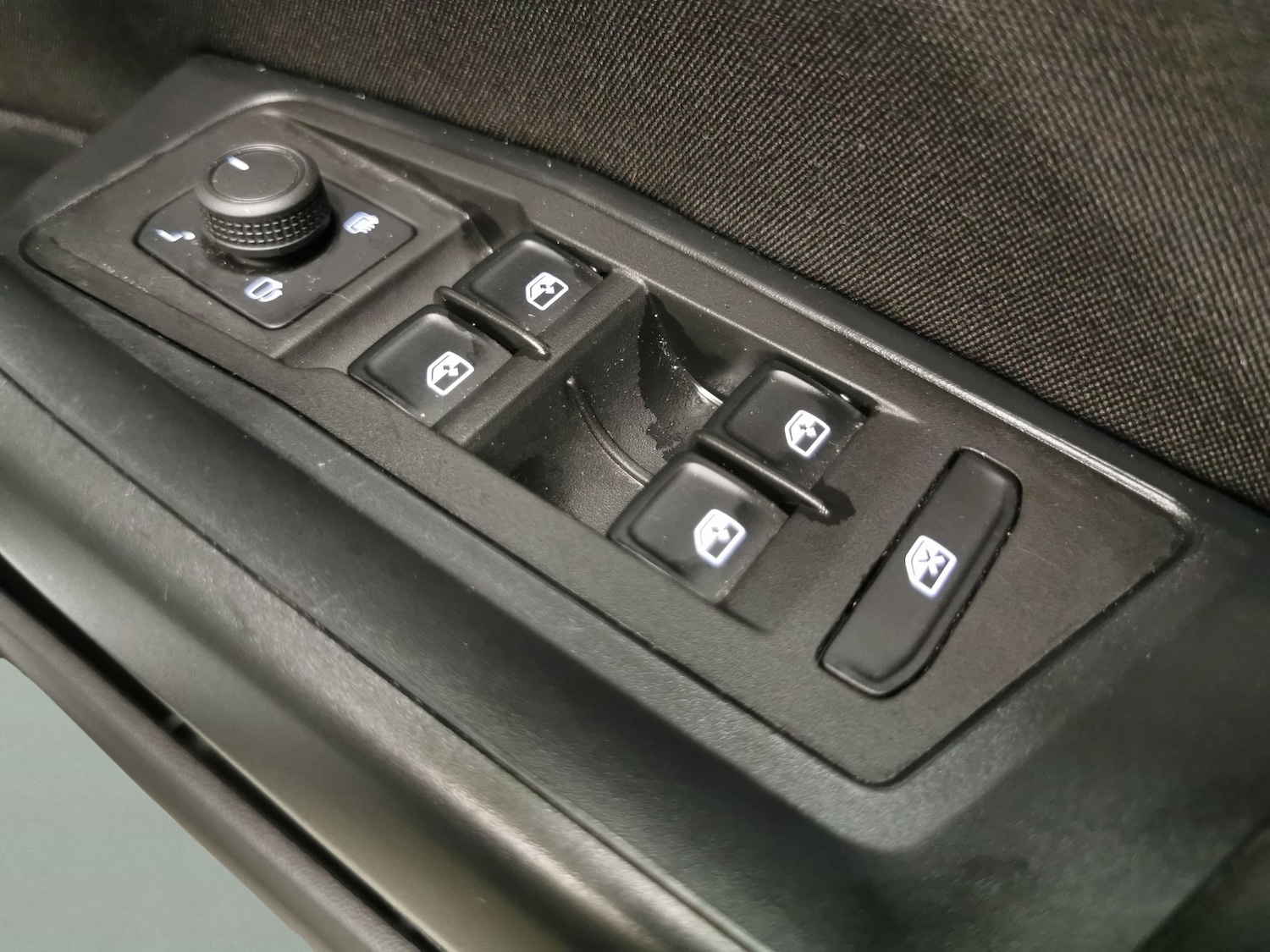 Used Volkswagen T-Roc 2023 for sale - 76577850: Photo 14