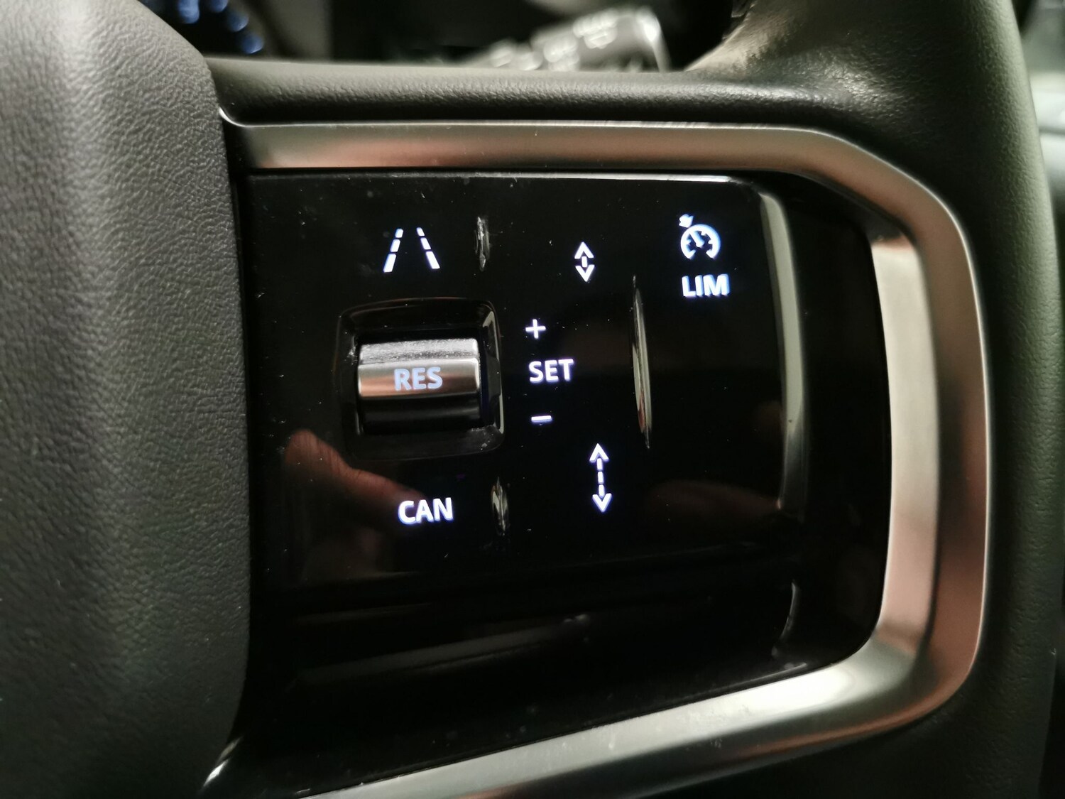 Used Land Rover Discovery Sport 2023 for sale - 78149454: Photo 22