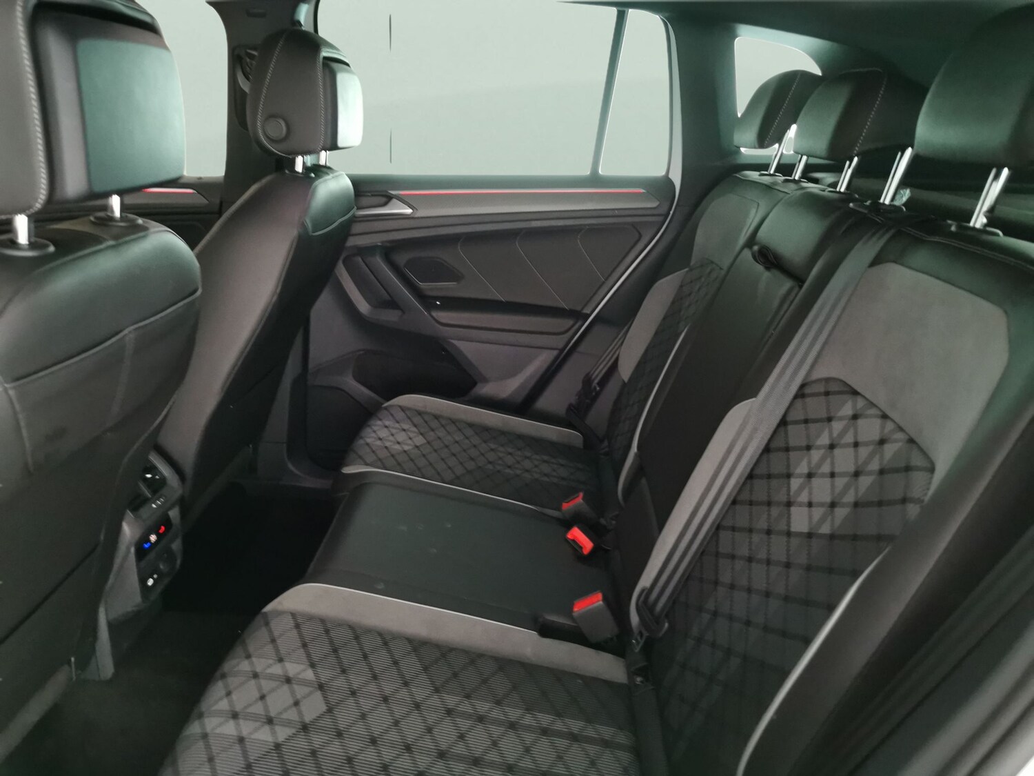 Used Volkswagen Tiguan 2023 for sale - 78065407: Photo 32