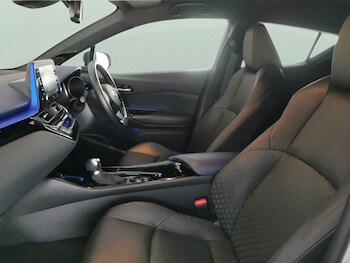 Used Toyota C-HR 2020 for sale - 78252389: Photo