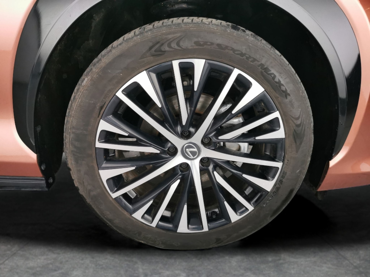 Used Lexus RZ 2024 for sale - 77641135: Photo 30