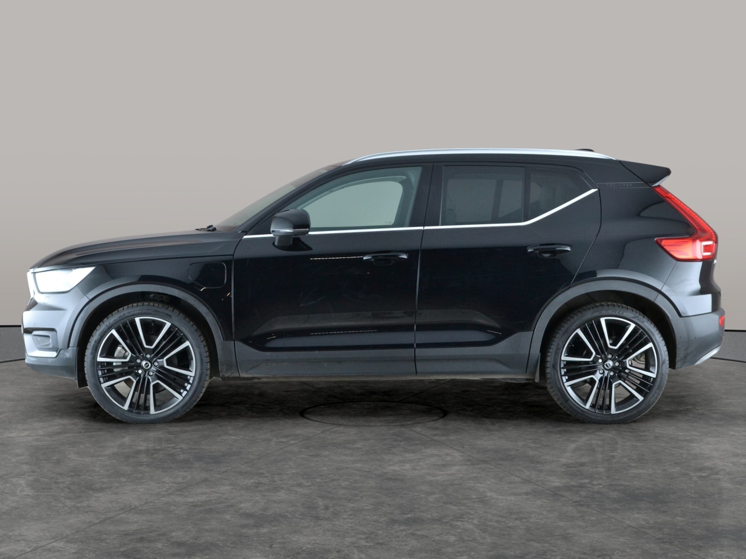 Used Volvo XC40 2022 for sale - 77054376: Photo 15