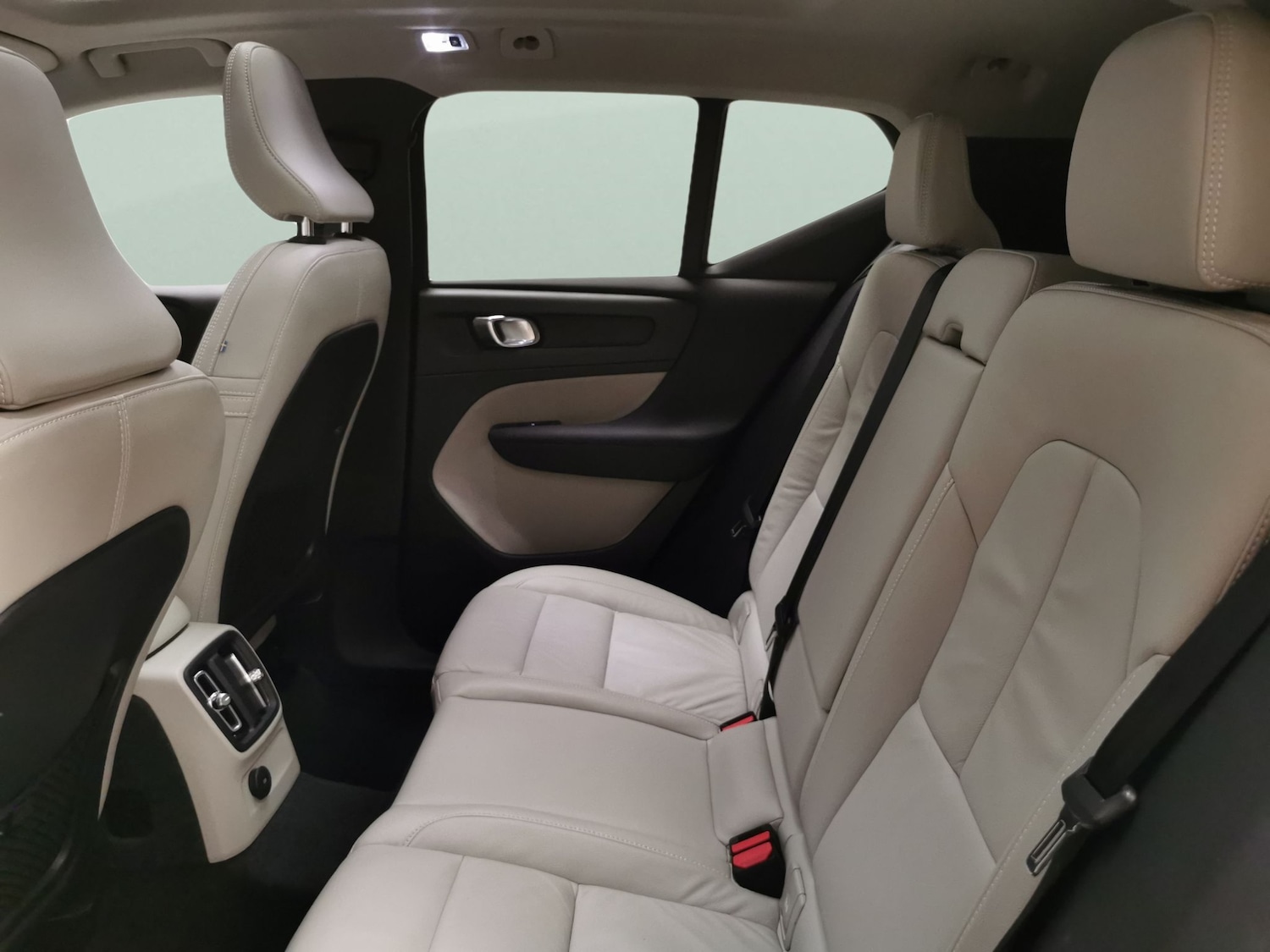 Used Volvo XC40 2022 for sale - 77054376: Photo 27