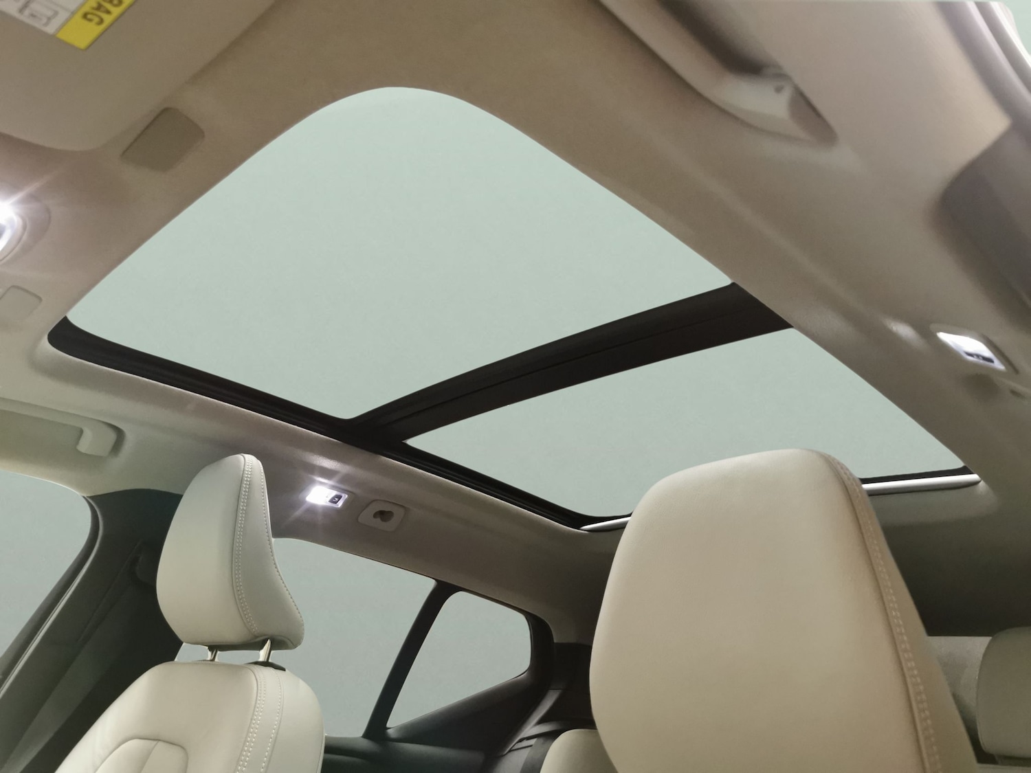 Used Volvo XC40 2022 for sale - 77054376: Photo 5