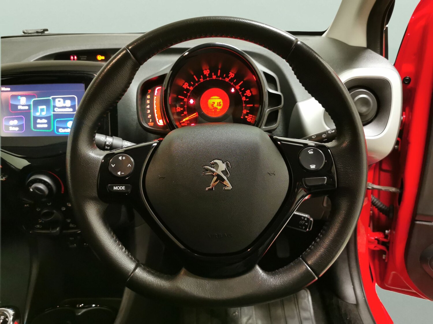 Used Peugeot 108 for sale - 77543075: Photo 14