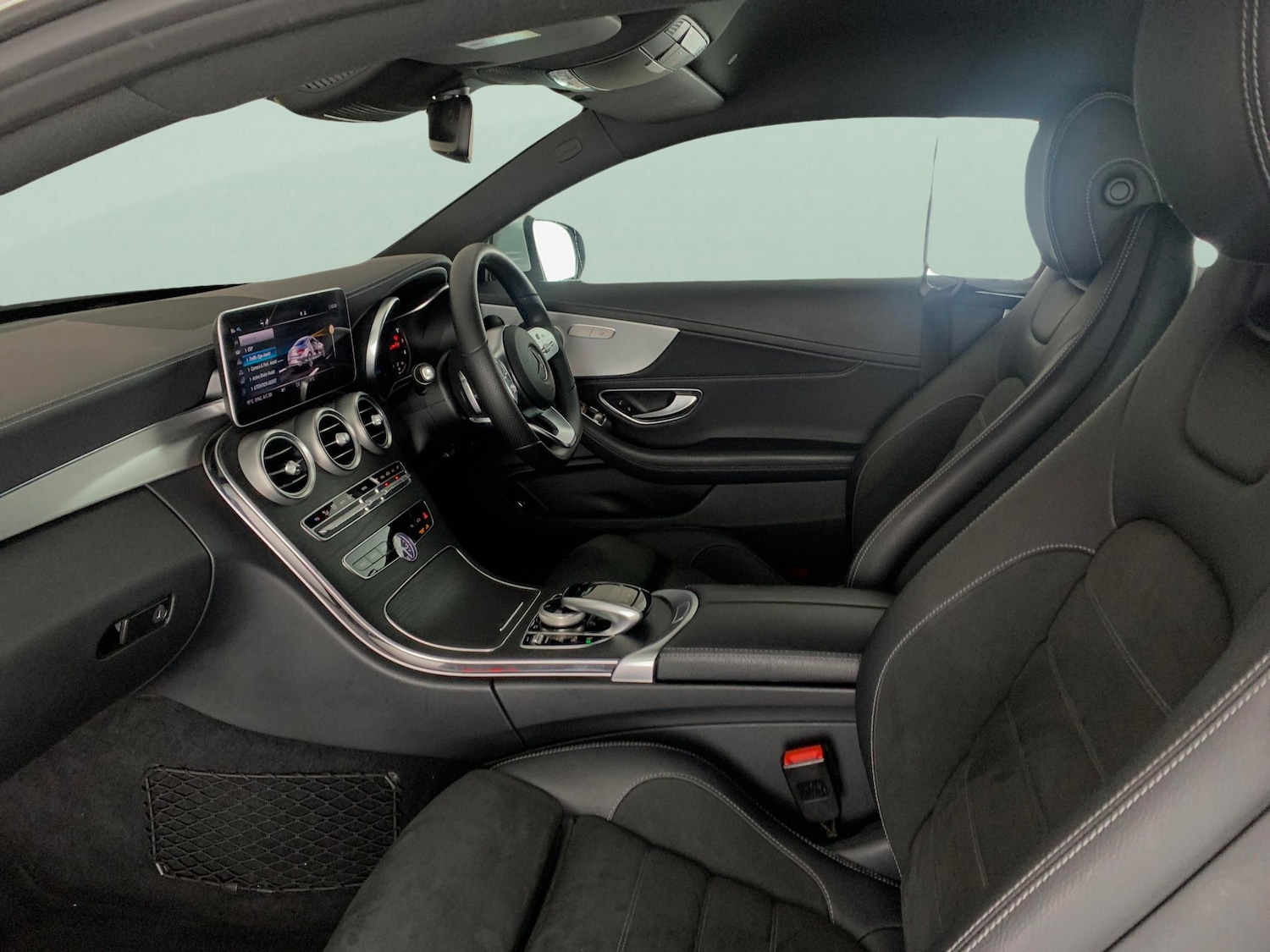 Used Mercedes-Benz C Class 2019 for sale - 76862185: Photo 4