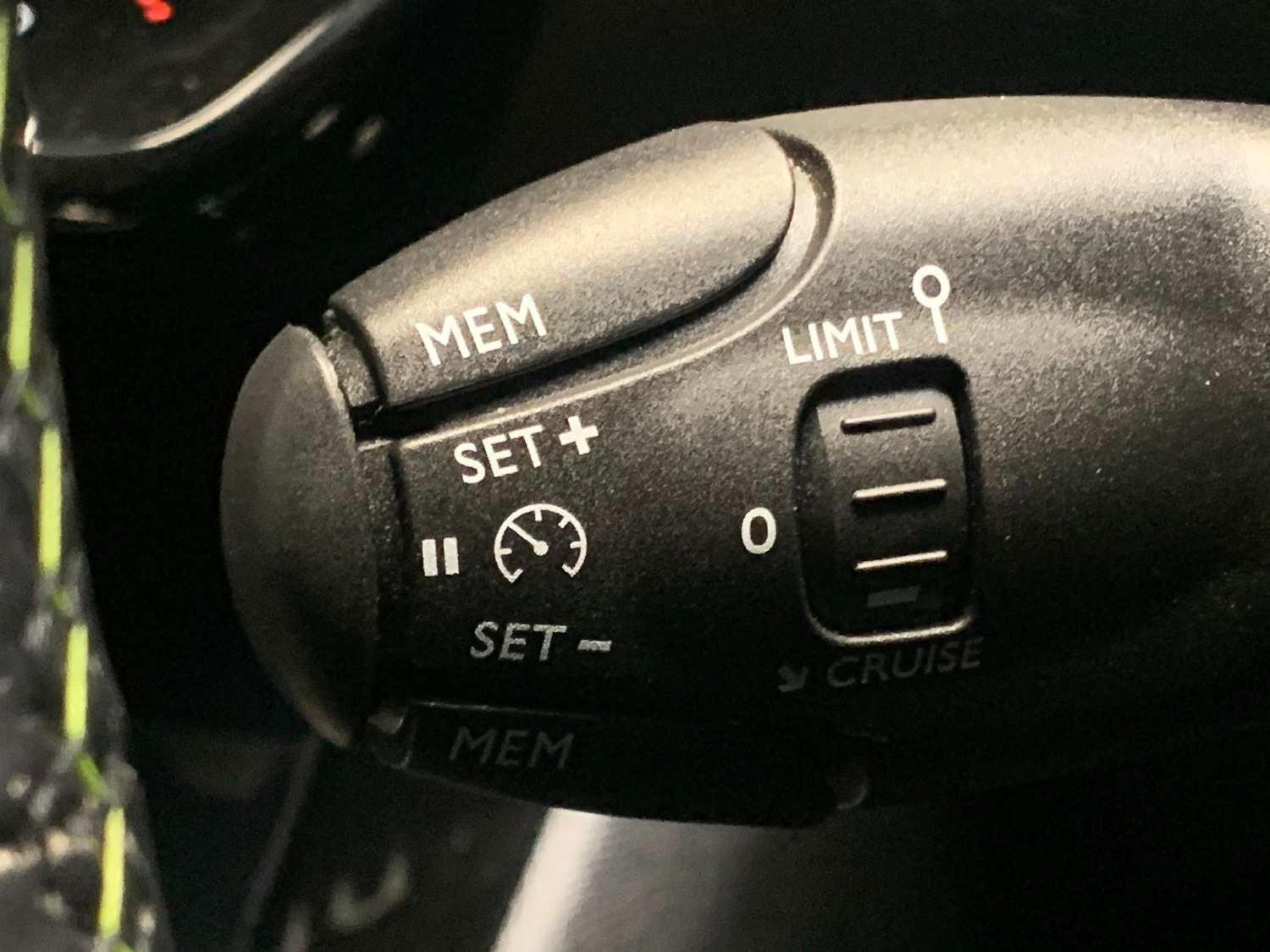 Used Peugeot 2008 2022 for sale - 76626107: Photo 19