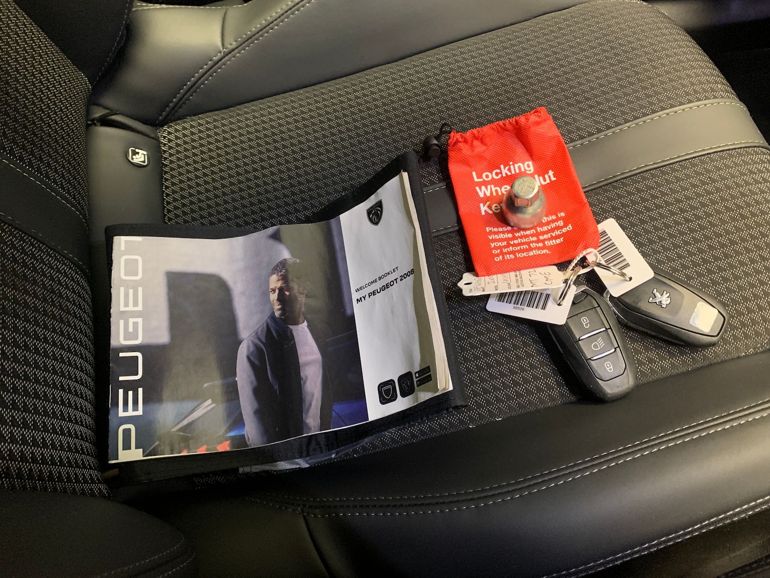 Used Peugeot 2008 2022 for sale - 76626107: Photo 33