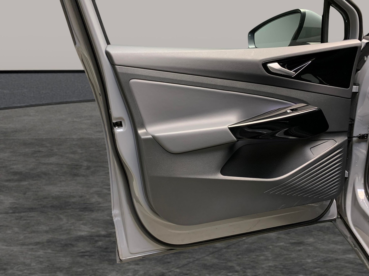 Used Volkswagen ID.4 2023 for sale - 76413115: Photo 36