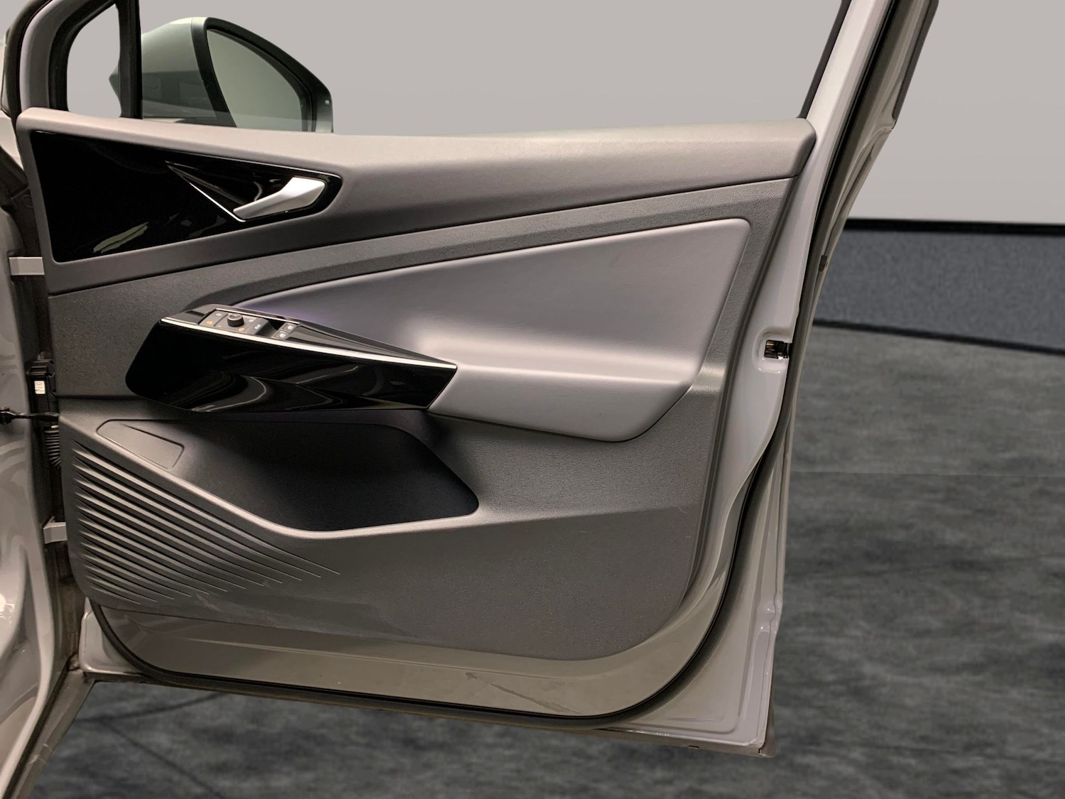 Used Volkswagen ID.4 2023 for sale - 76413115: Photo 39