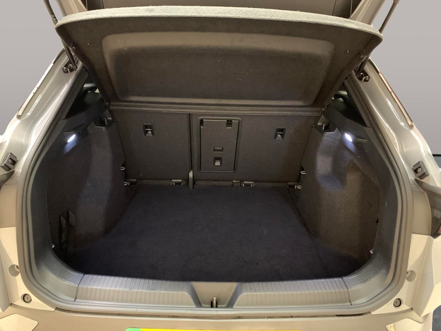 Used Volkswagen ID.4 2023 for sale - 76413115: Photo 44