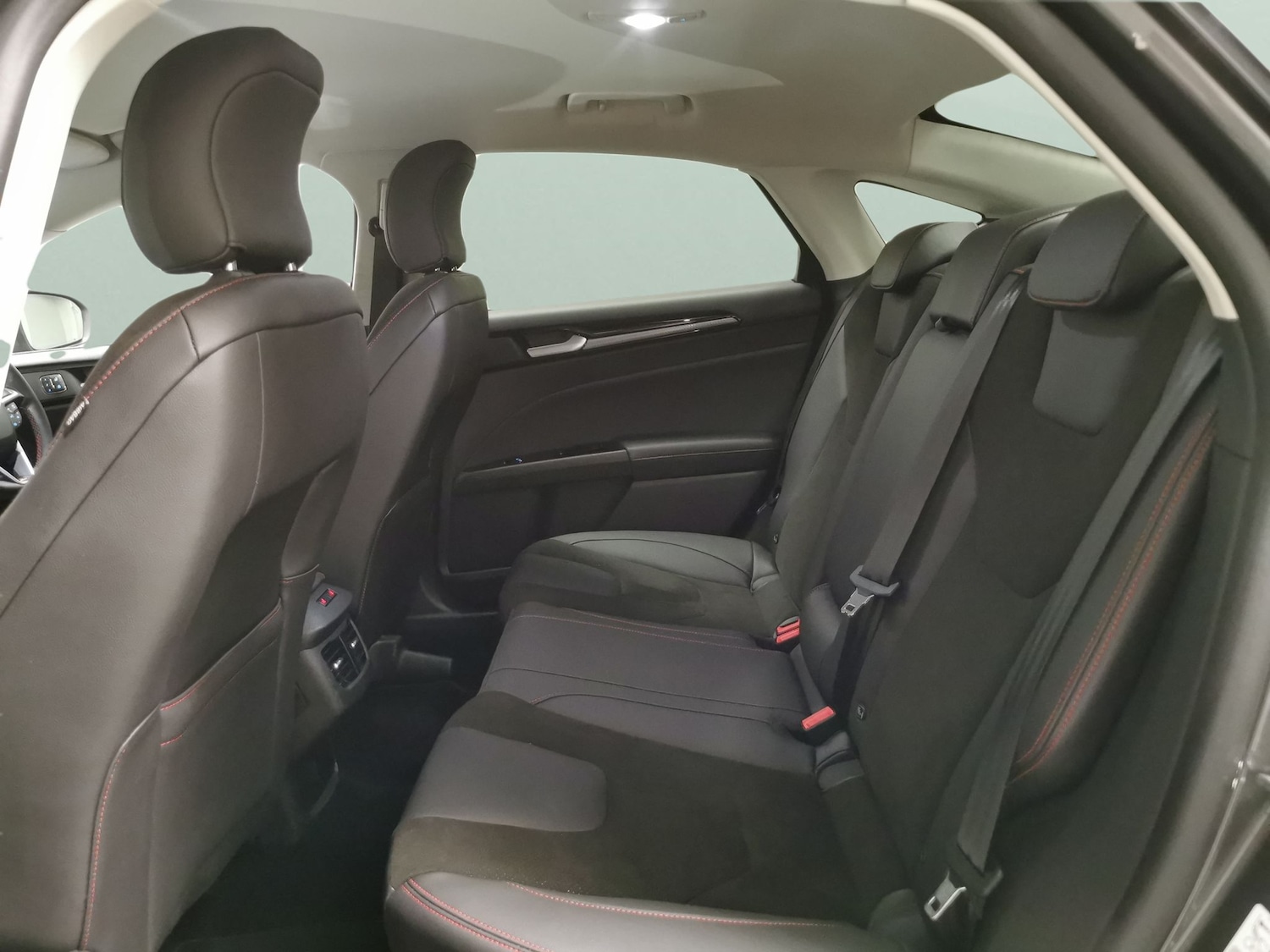 Used Ford Mondeo 2022 for sale - 77432370: Photo 23