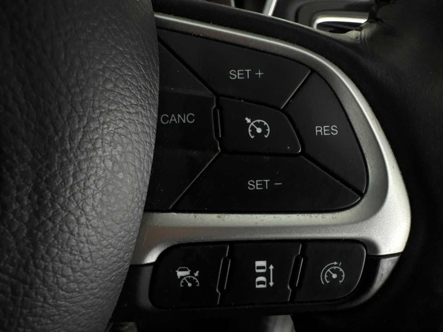 Used Jeep Compass 2018 for sale - 77776088: Photo 23