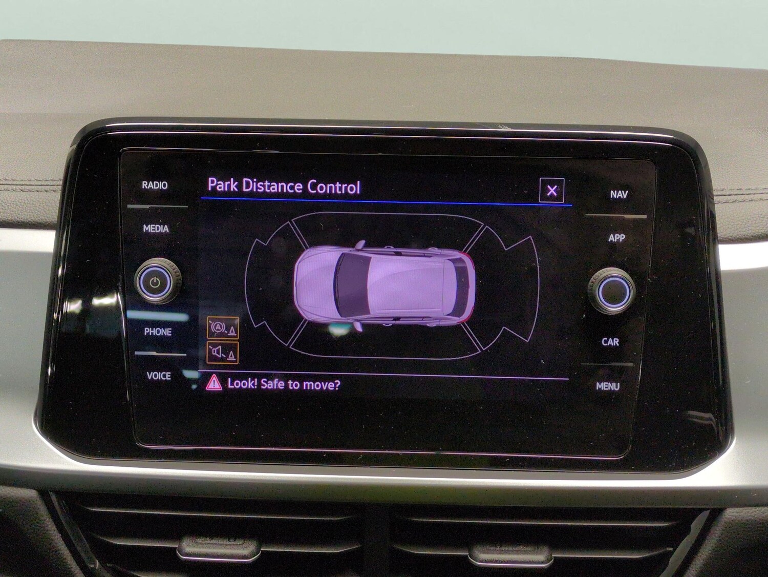 Used Volkswagen T-Roc 2023 for sale - 78142065: Photo 15