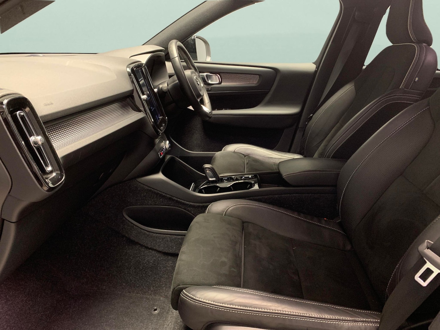 Used Volvo XC40 2020 for sale - 76940370: Photo 4