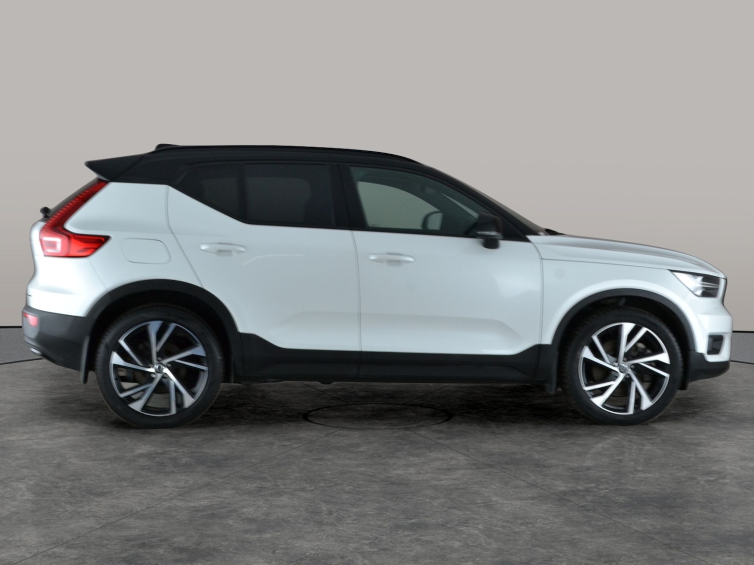 Used Volvo XC40 2020 for sale - 76940370: Photo 9