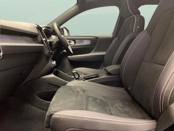 Used Volvo XC40 2022 for sale - 77743363: Photo