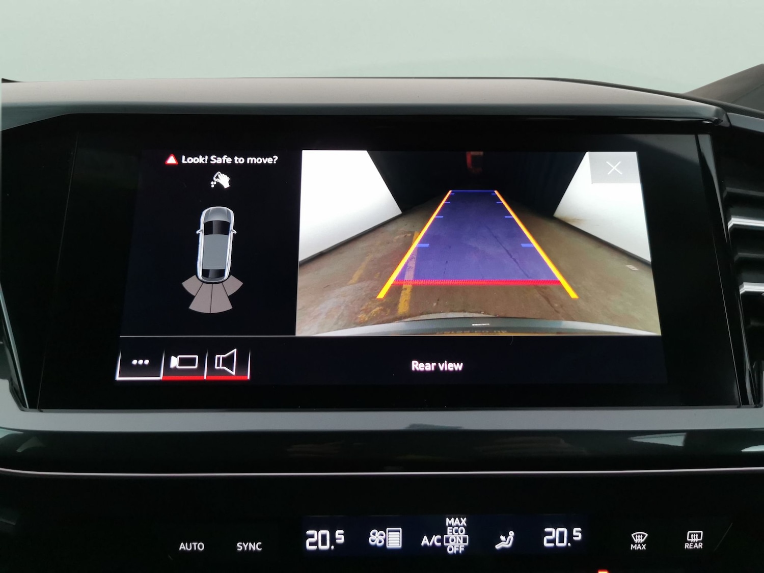 Used Audi Q4 e-tron 2022 for sale - 77715932: Photo 6