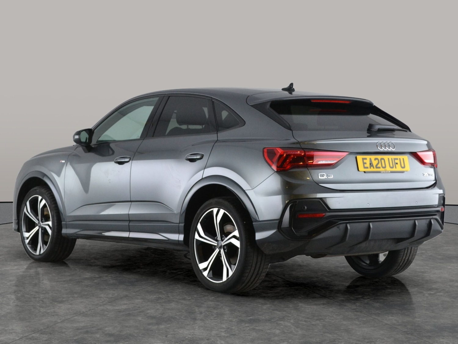 Used Audi Q3 2020 for sale - 77715924: Photo 8