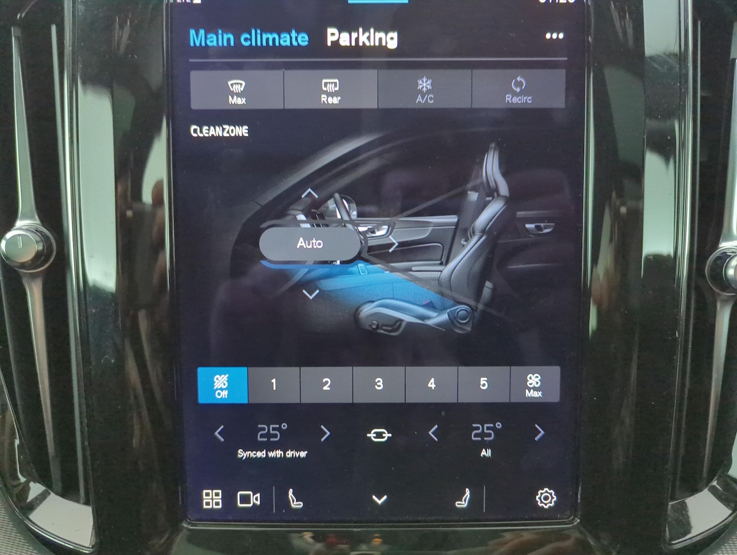 Used Volvo XC60 2021 for sale - 77634921: Photo 20