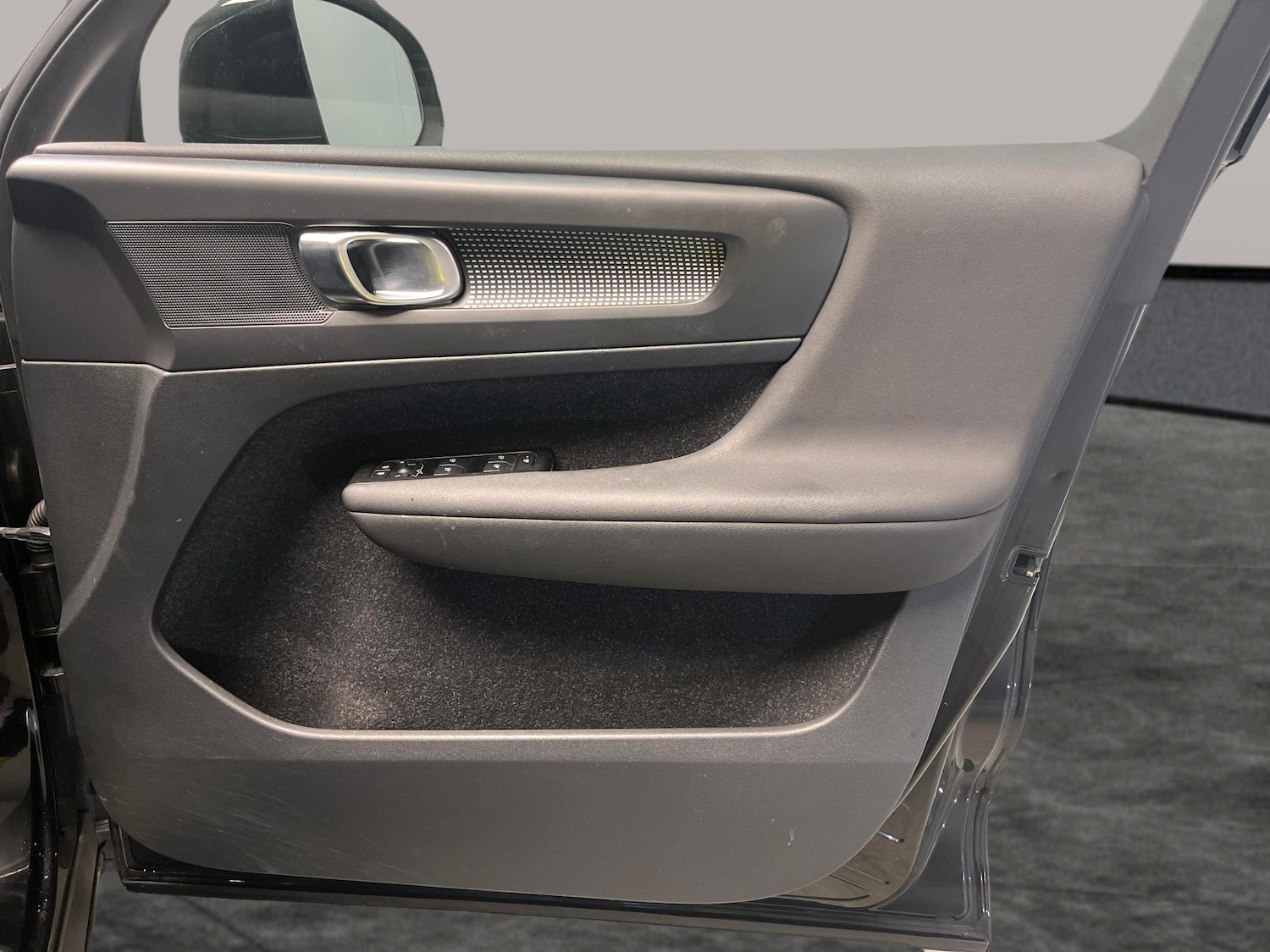 Used Volvo XC40 2021 for sale - 77676093: Photo 28