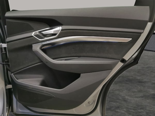 Used Audi e-tron 2022 for sale - 76204974: Photo 49