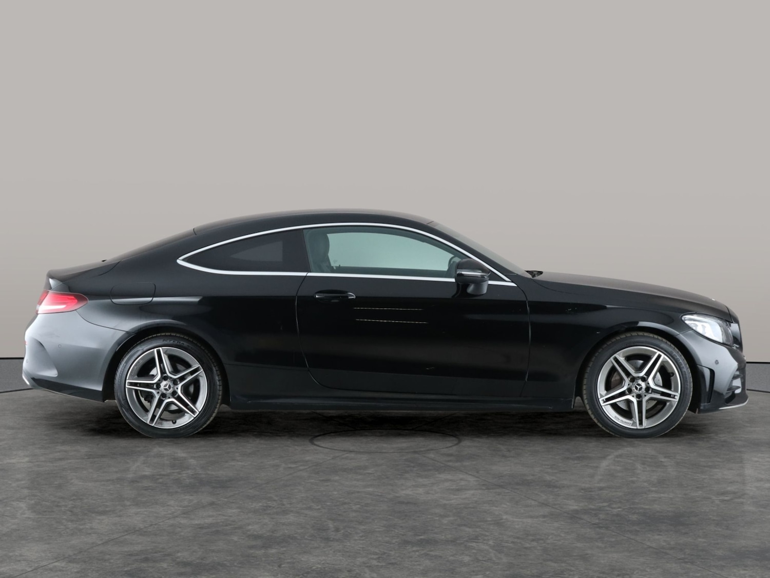 Used Mercedes-Benz C Class 2019 for sale - 76664736: Photo 10