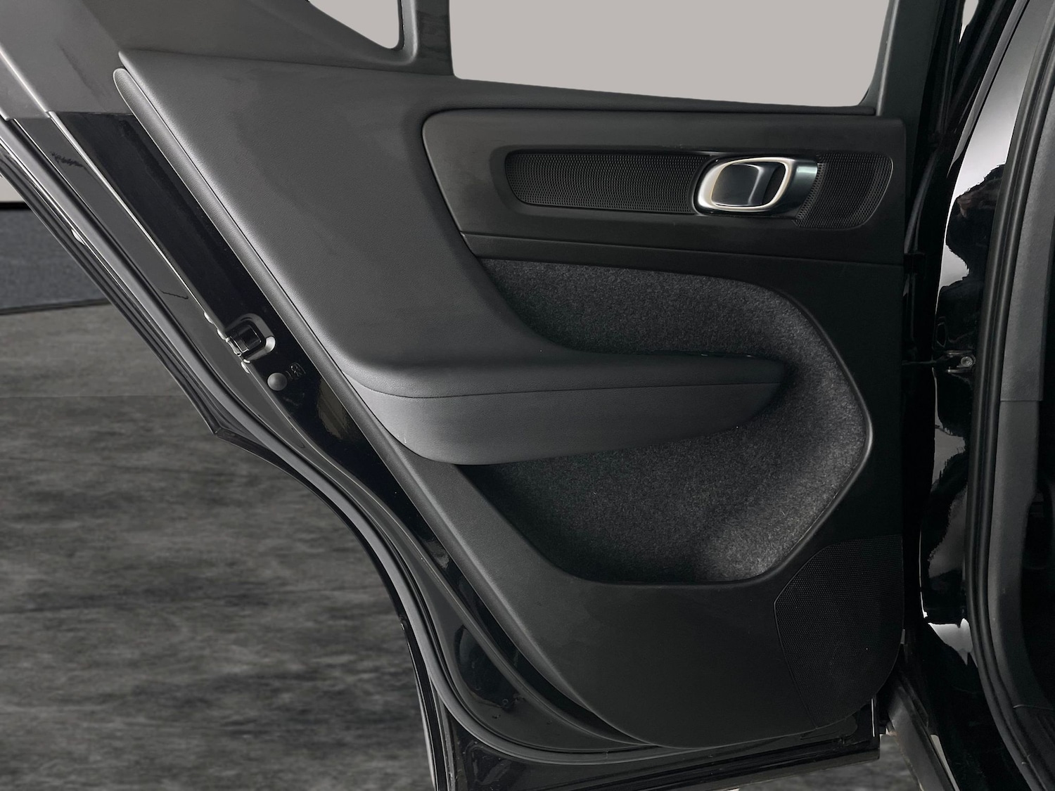 Used Volvo XC40 2023 for sale - 78107807: Photo 27