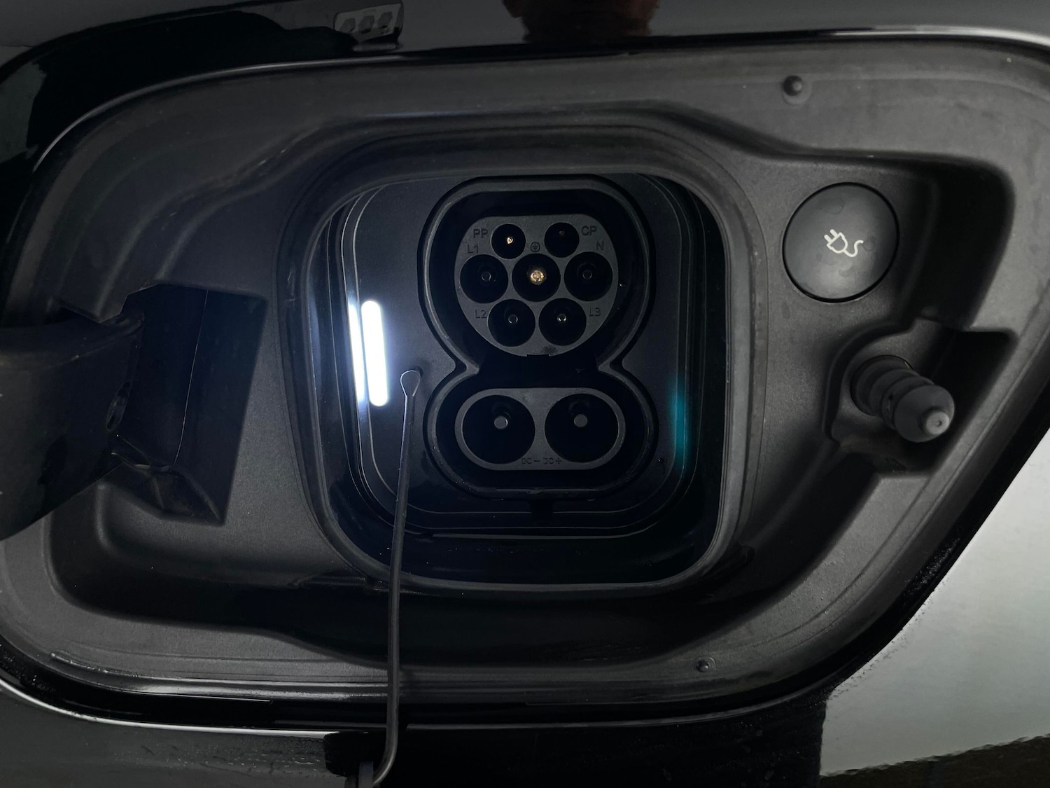 Used Volvo XC40 2023 for sale - 78107807: Photo 31