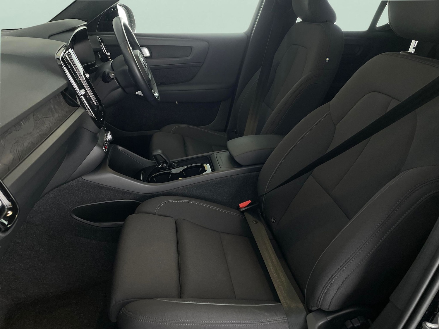 Used Volvo XC40 2023 for sale - 78107807: Photo 4