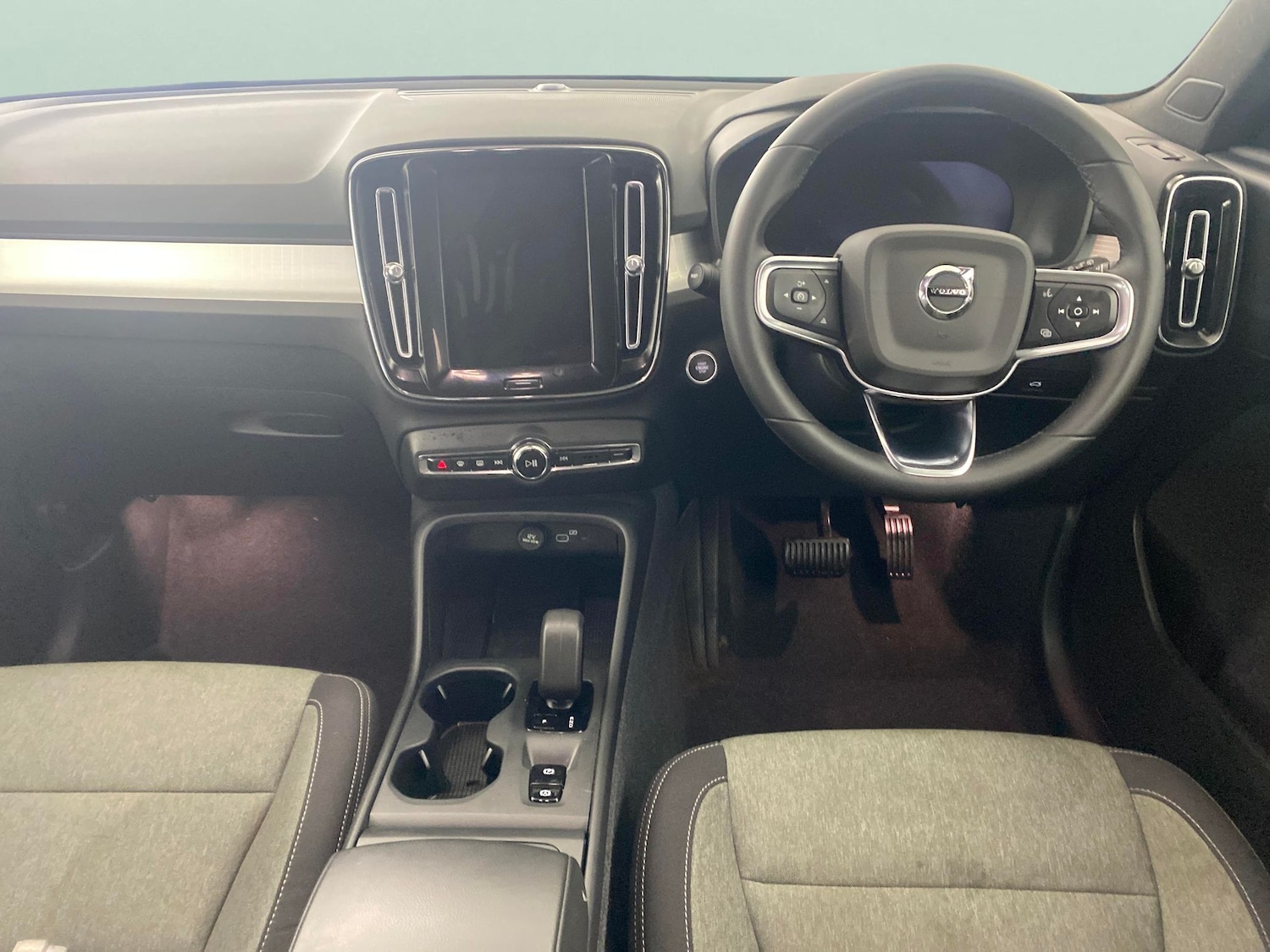 Used Volvo XC40 2024 for sale - 77718352: Photo 4