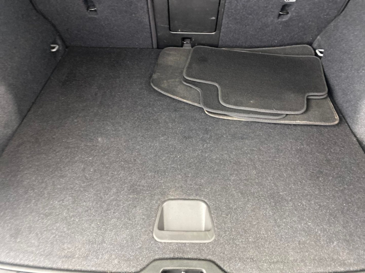 Used Volvo XC40 2024 for sale - 77718352: Photo 7