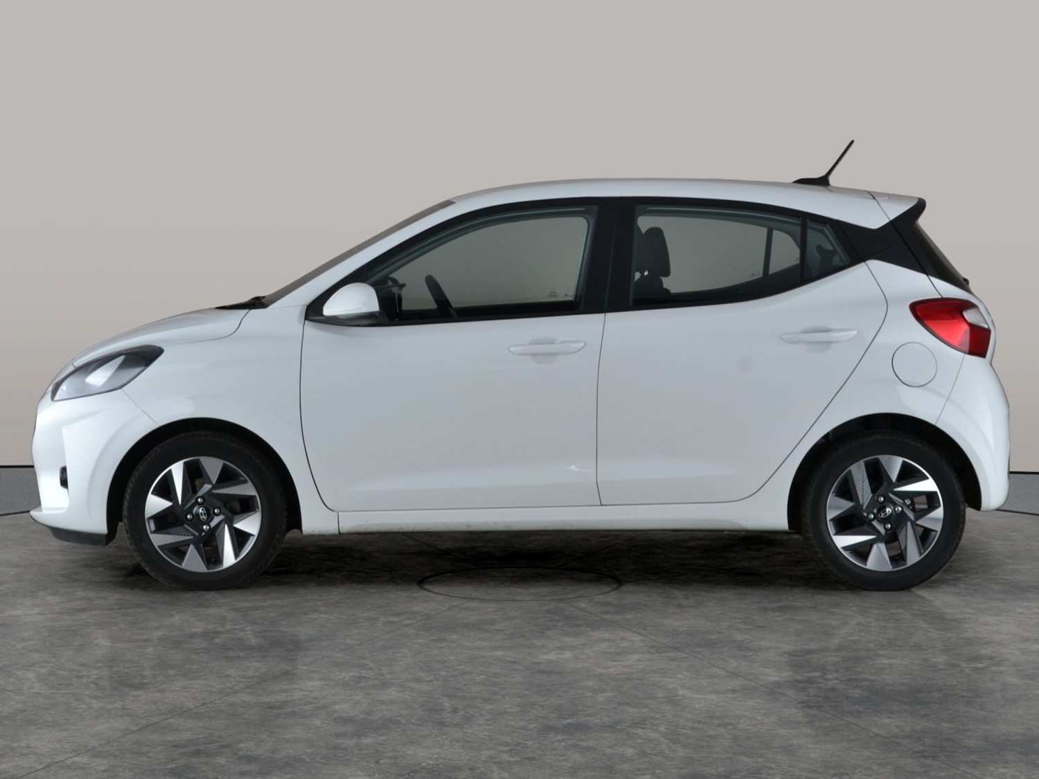 Used Hyundai i10 2023 for sale - 77240643: Photo 13