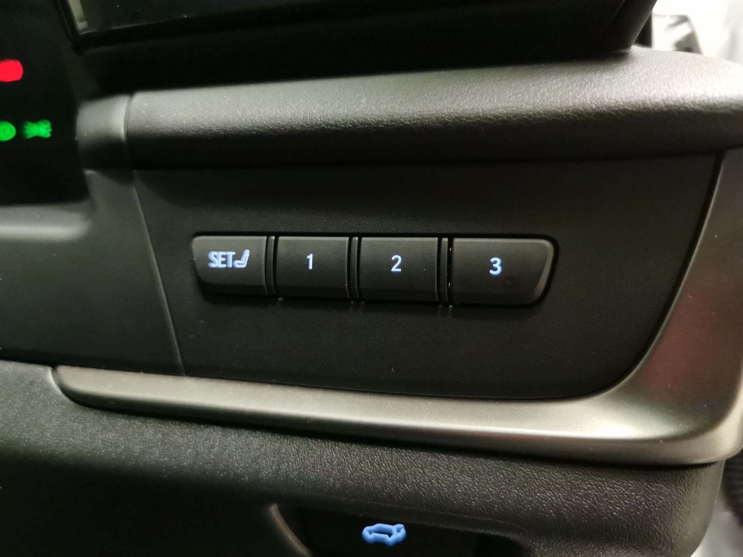 Used Lexus RZ 2024 for sale - 77020077: Photo 16