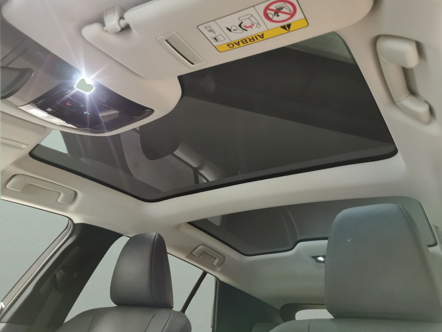 Used Lexus RZ 2024 for sale - 77020077: Photo 5