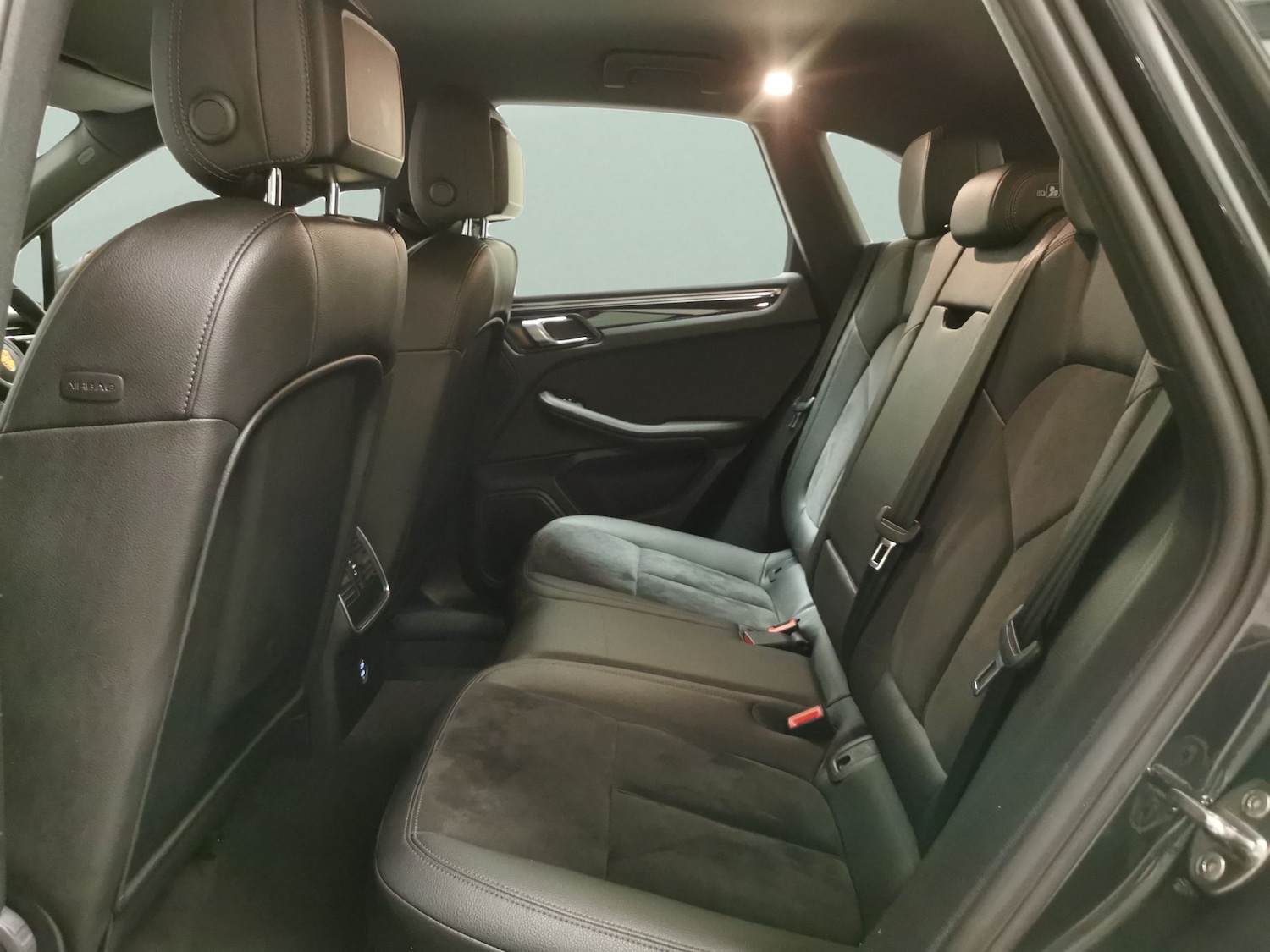 Used Porsche Macan 2021 for sale - 77591740: Photo 30