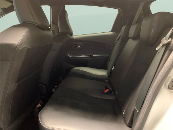 Used Toyota Yaris 2020 for sale - 76218102: Photo 31