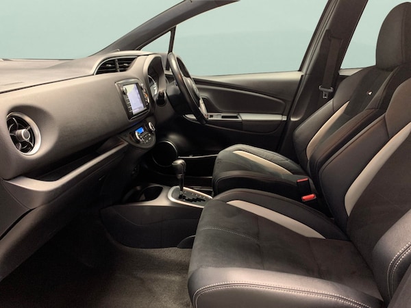 Used Toyota Yaris 2020 for sale - 76218102: Photo 5