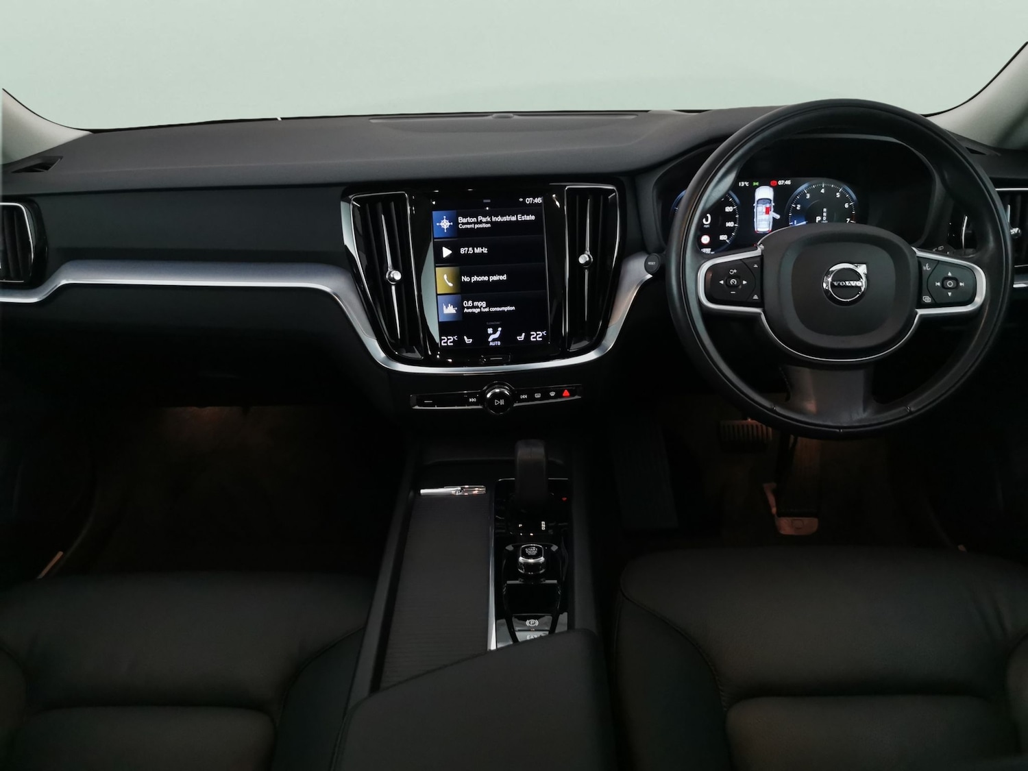 Used Volvo V60 2022 for sale - 76626145: Photo 8