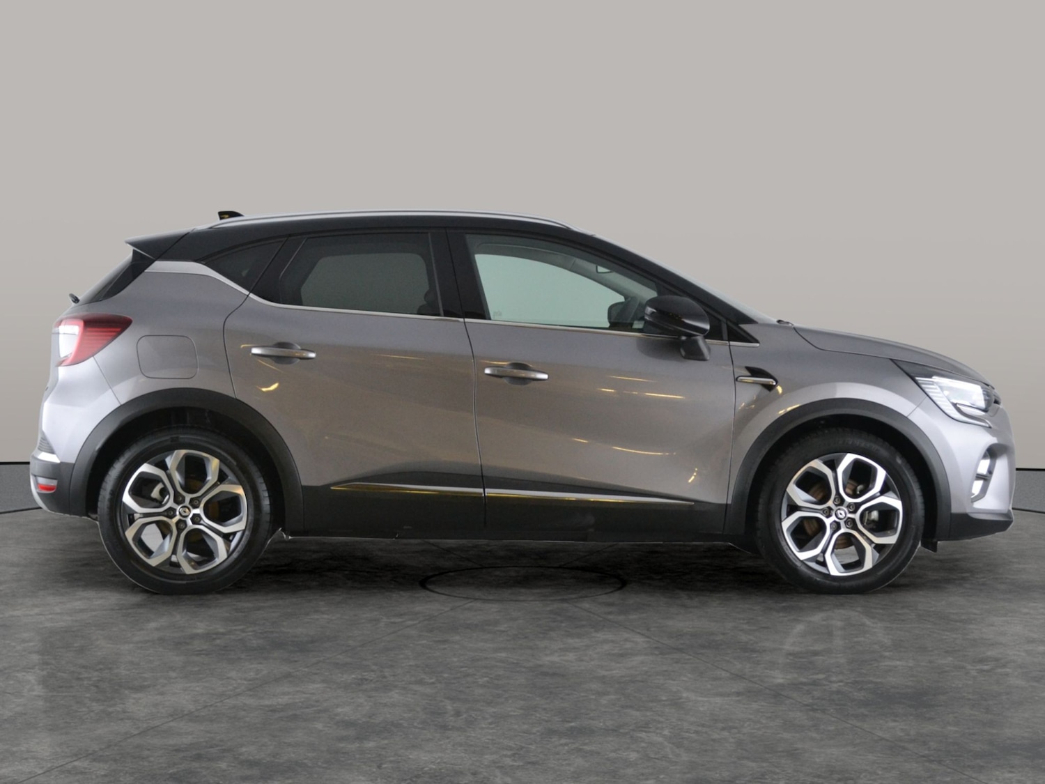 Used Renault Captur 2023 for sale - 78180672: Photo 11