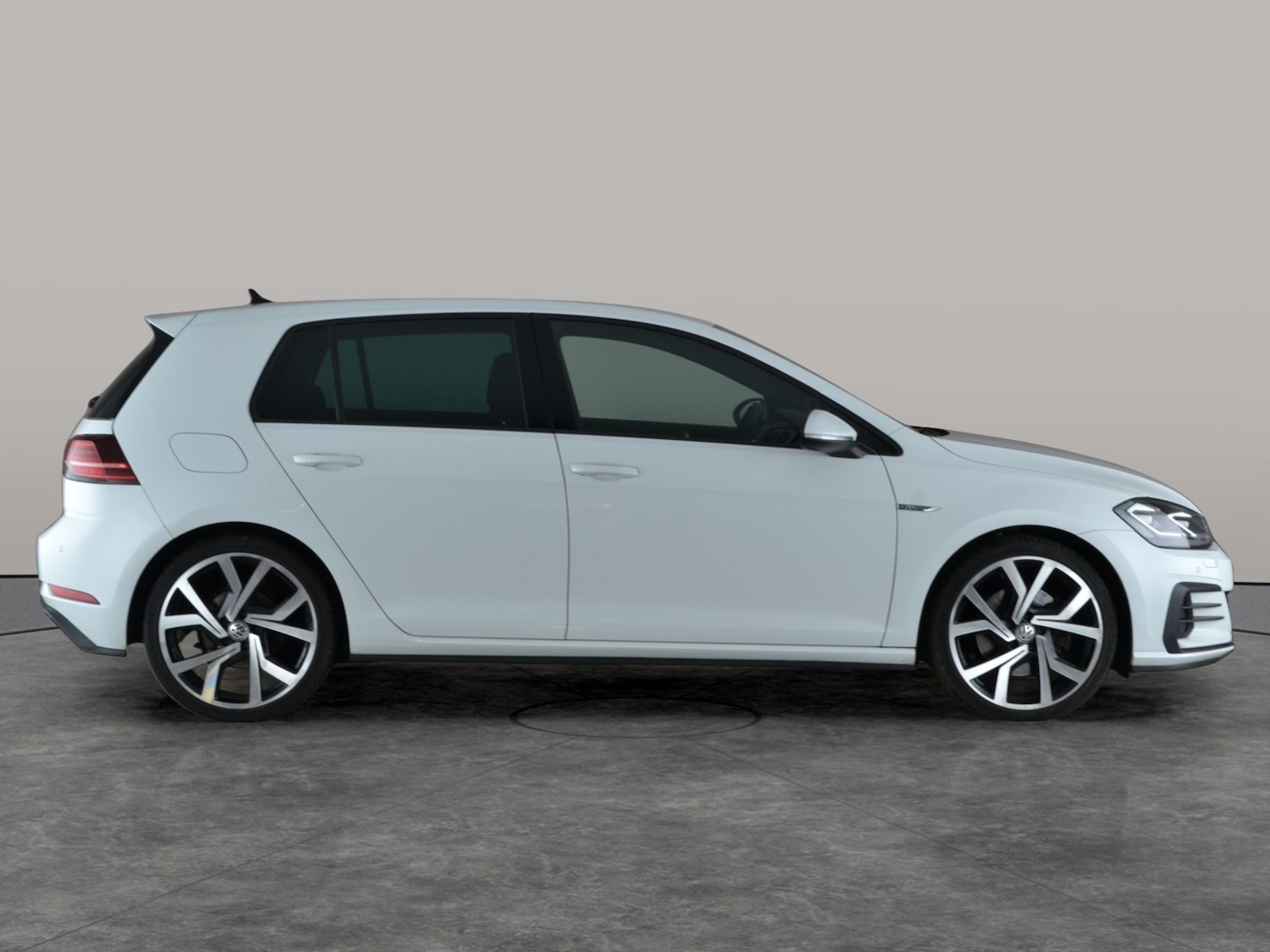 Used Volkswagen Golf 2019 for sale - 77428492: Photo 8