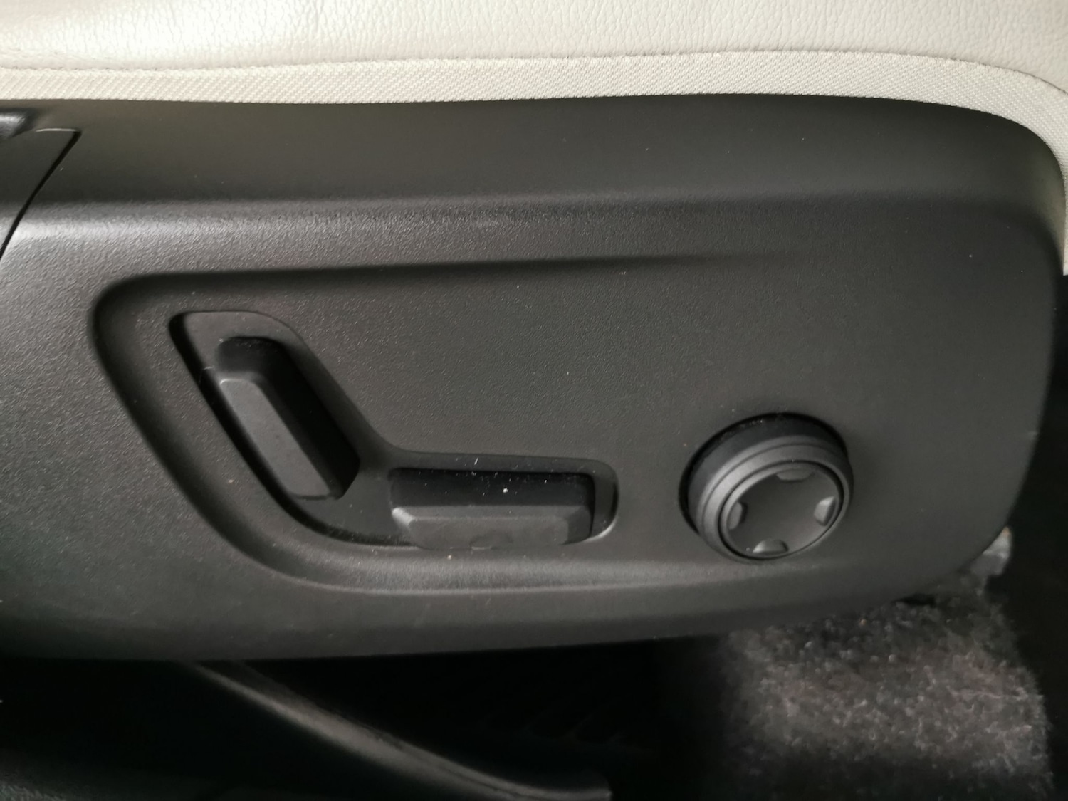 Used Volvo XC40 for sale - 77013311: Photo 28