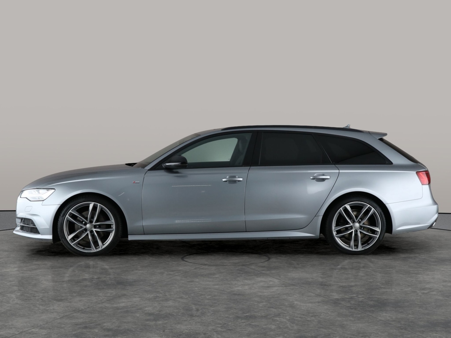 Used Audi A6 Avant 2018 for sale - 76518314: Photo 15