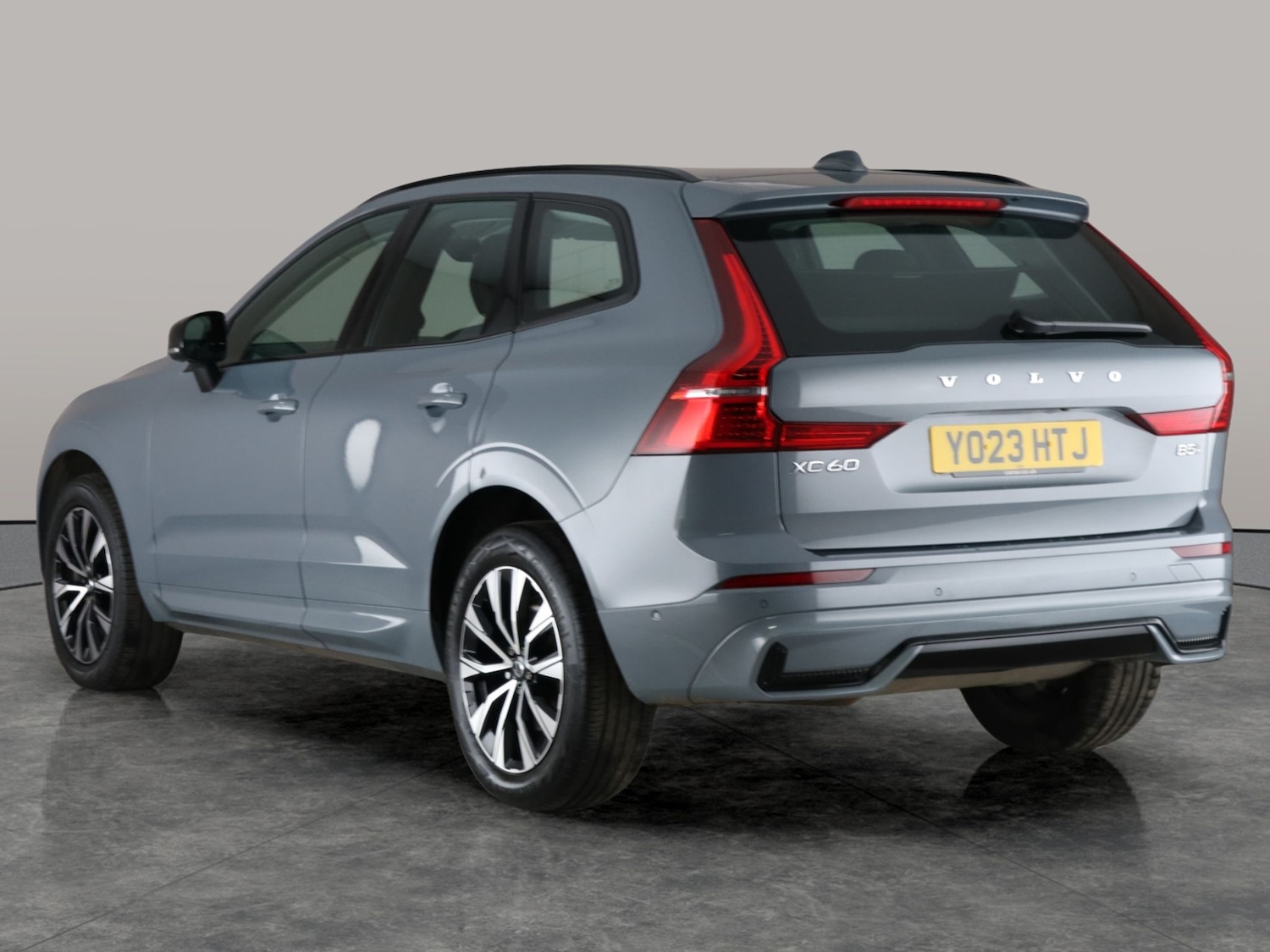 Used Volvo XC60 2023 for sale - 76757266: Photo 13