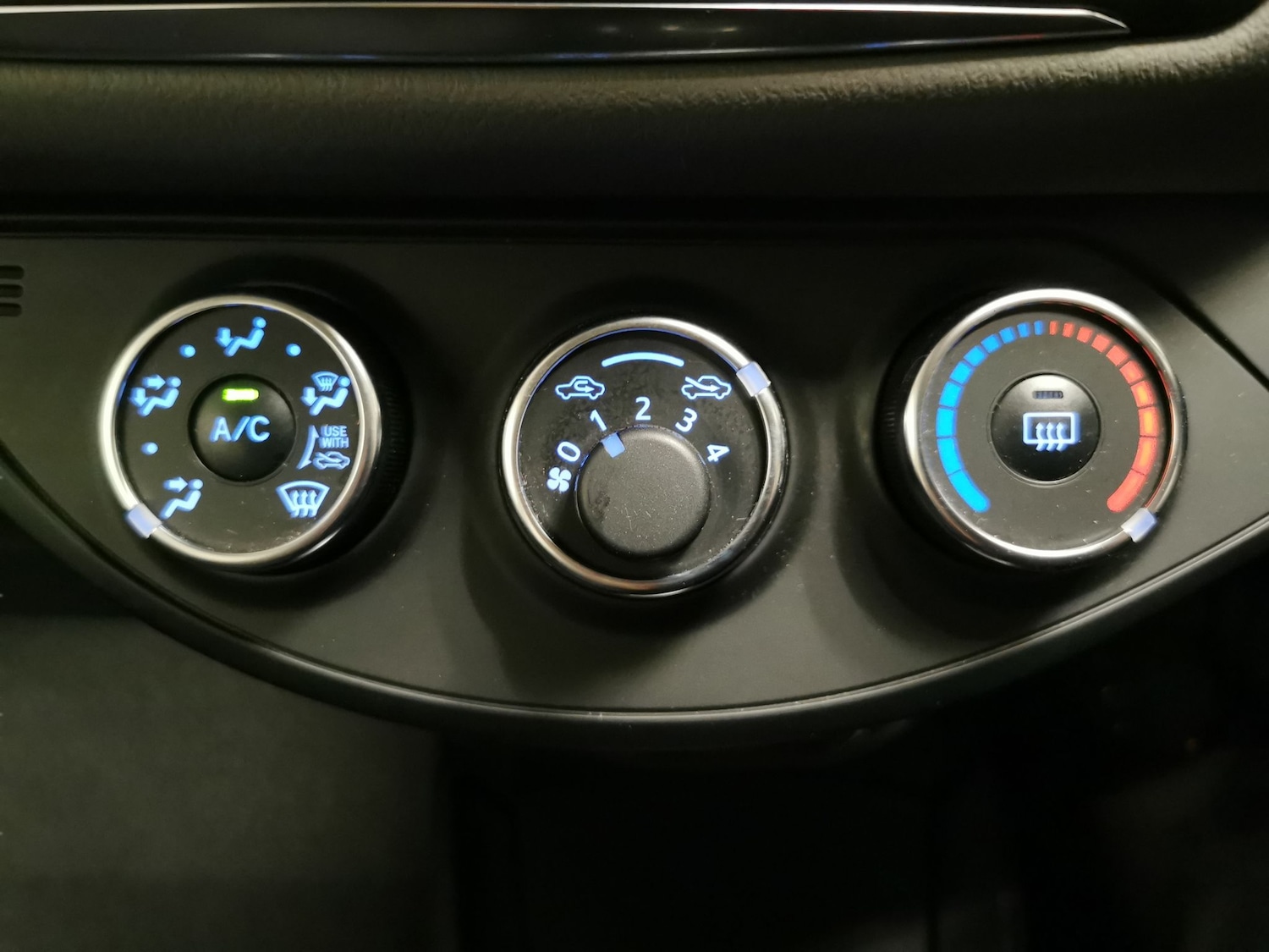 Used Toyota Yaris for sale - 76555074: Photo 15