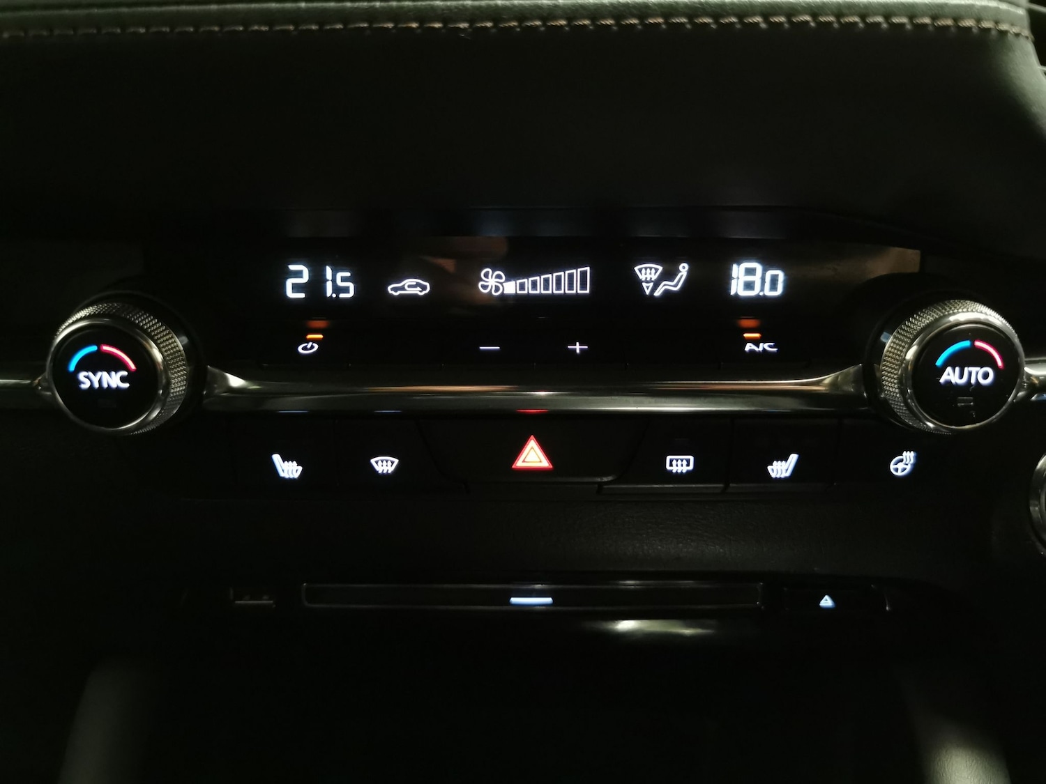 Used Mazda Mazda3 2020 for sale - 76090891: Photo 24