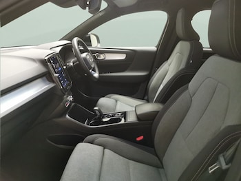Used Volvo XC40 2023 for sale - 79357859: Photo