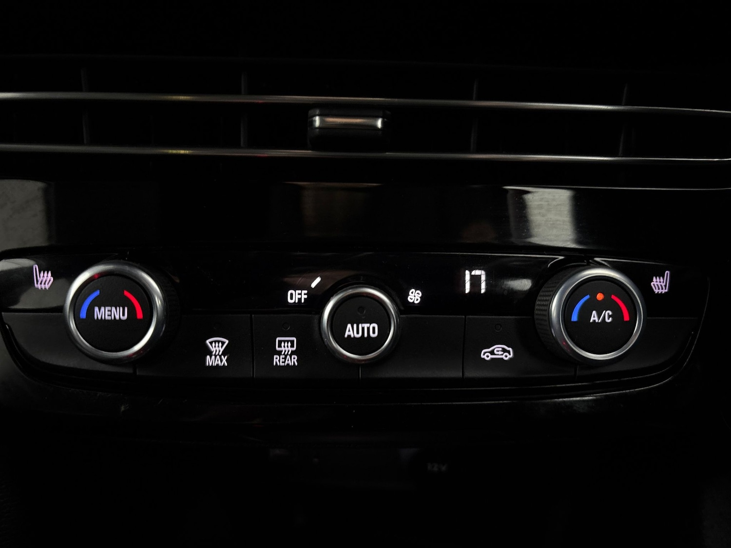 Used Vauxhall Mokka 2023 for sale - 77917023: Photo 30