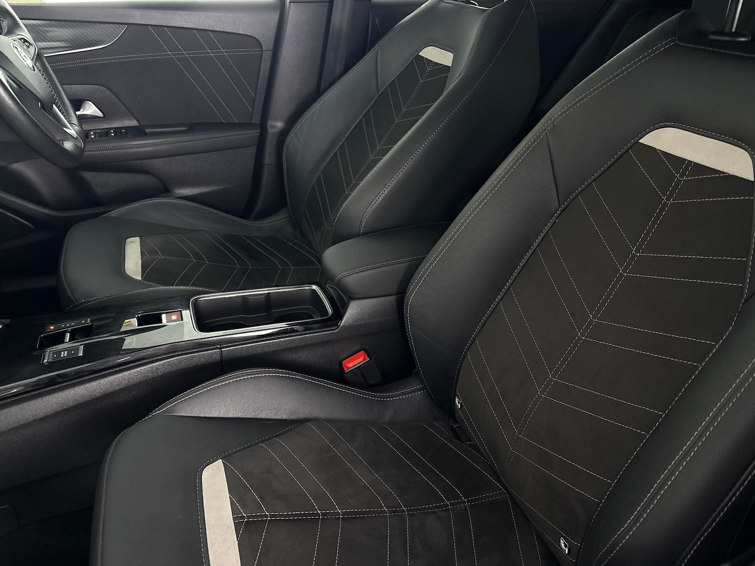 Used Vauxhall Mokka 2023 for sale - 77917023: Photo 7