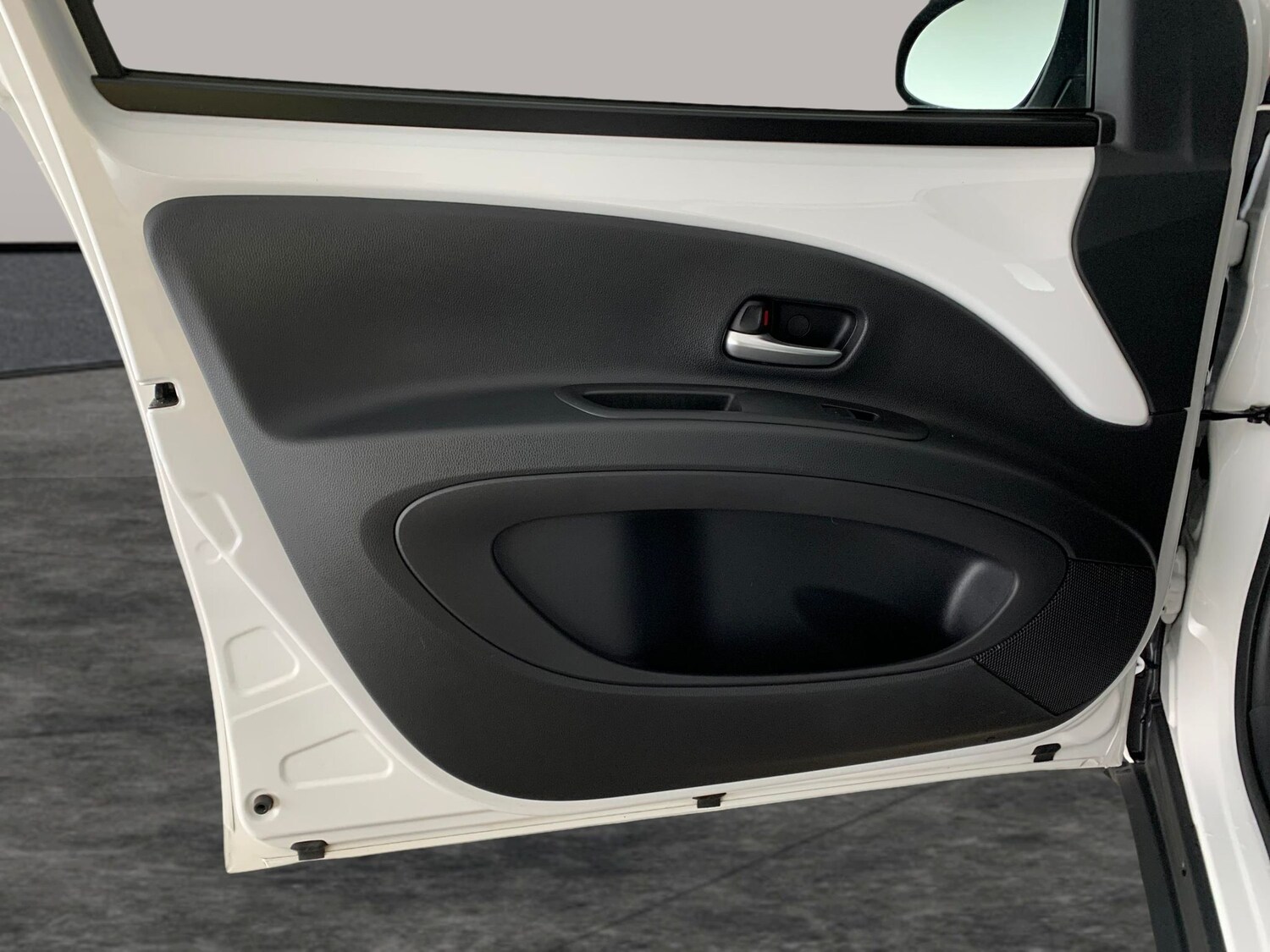 Used Toyota Aygo X 2023 for sale - 78210998: Photo 26